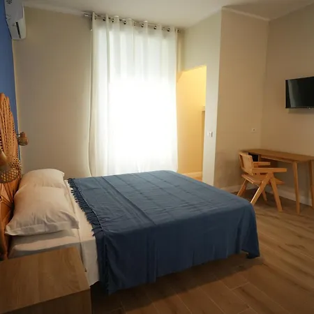 Flyresidence Garibaldi Station Nápoles