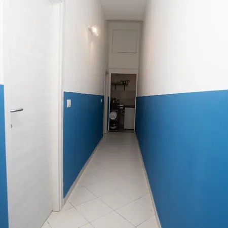 Flyresidence Garibaldi Station Napoli