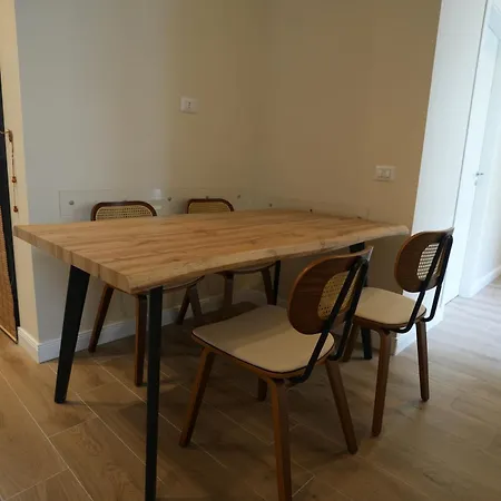 Tatil Evi Flyresidence Garibaldi Station *