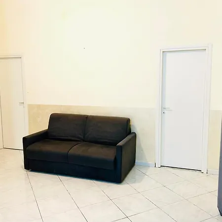 Flyresidence Garibaldi Station בית נופש *