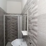 Flyresidence Garibaldi Station Dom wakacyjny Neapol