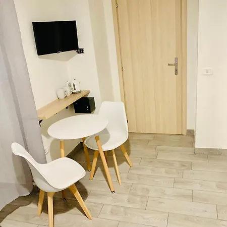 Flyresidence Garibaldi Station Feriehus Napoli