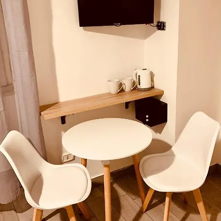 Flyresidence Garibaldi Station Feriehus Napoli