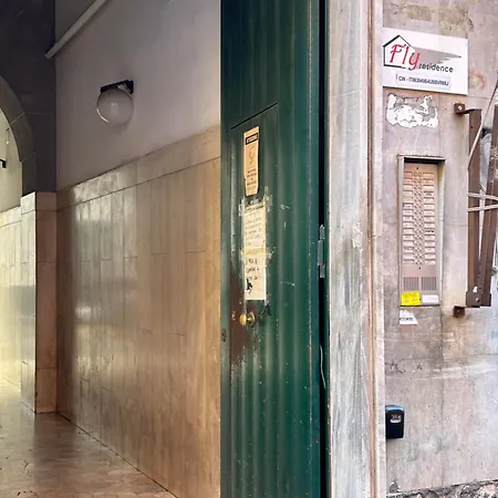 Flyresidence Garibaldi Station Neapel