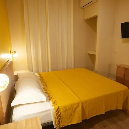 Flyresidence Garibaldi Station Neapel