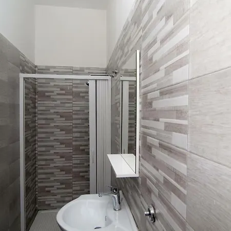 Flyresidence Garibaldi Station Feriehus Napoli